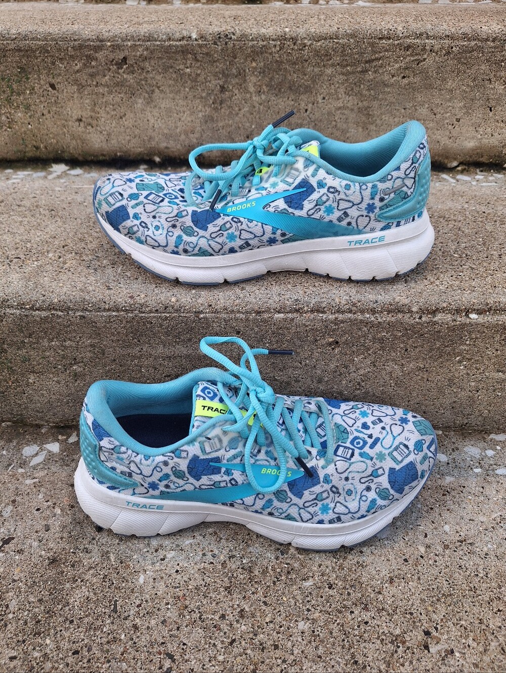 Brooks Trace Hero 2 Medical Nurse Doctor Hospital Tennis Shoes Women's Size 8
